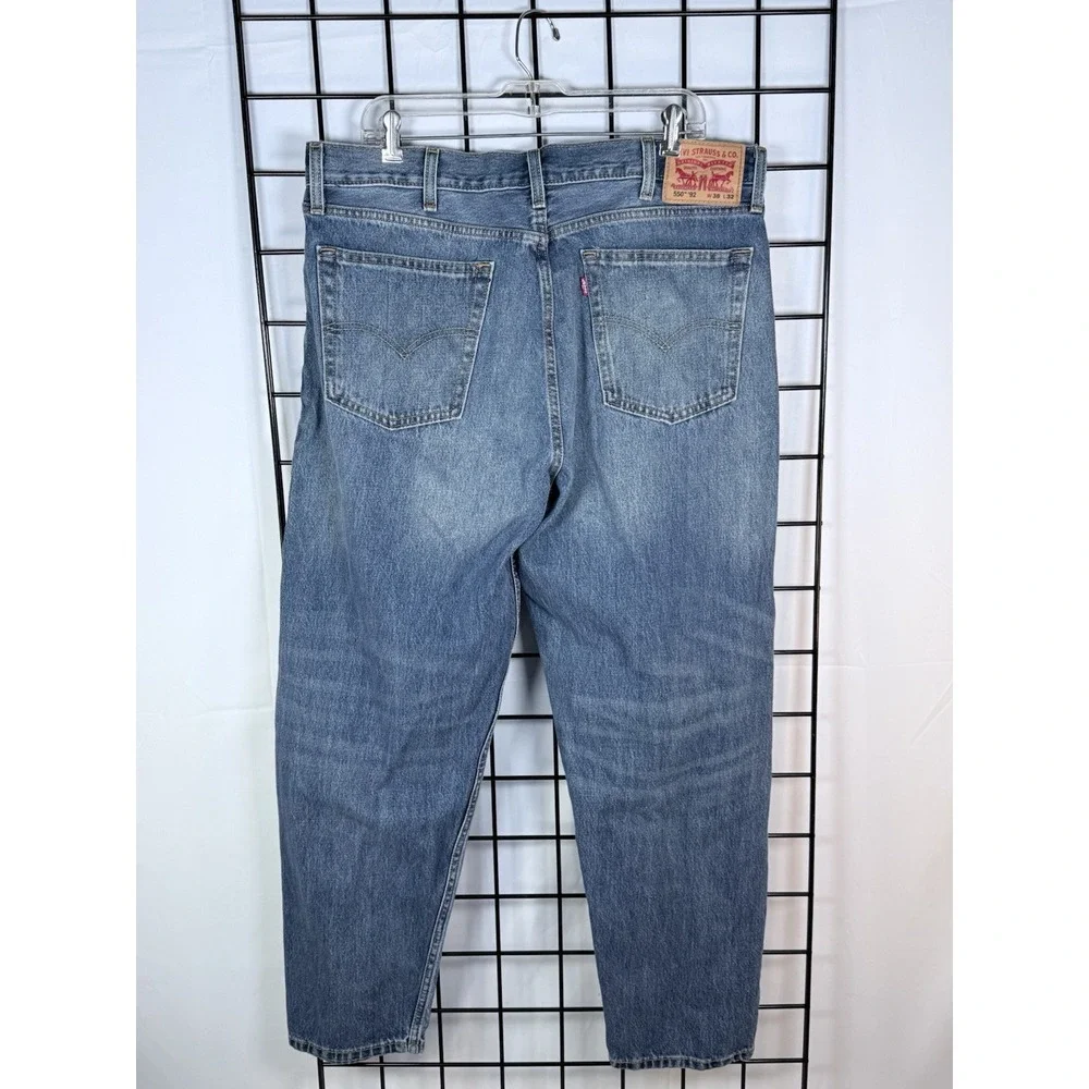 Levi's 550 Jeans Mens‎ 38x32 Blue Relaxed Fit Tapered Leg Medium Wash Denim